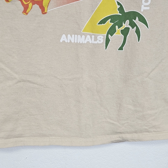 Pink Floyd Animal Tour ‘77 T-Shirt in Tan Womens Sz Small Rock Fans Tour - Picture 4 of 8